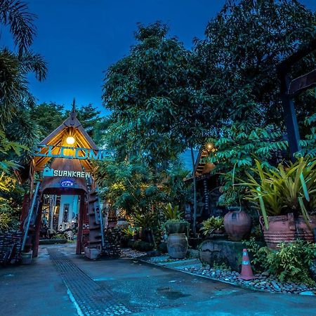 Suankaew​ Art​ Hostel​ Chonburi Exterior photo